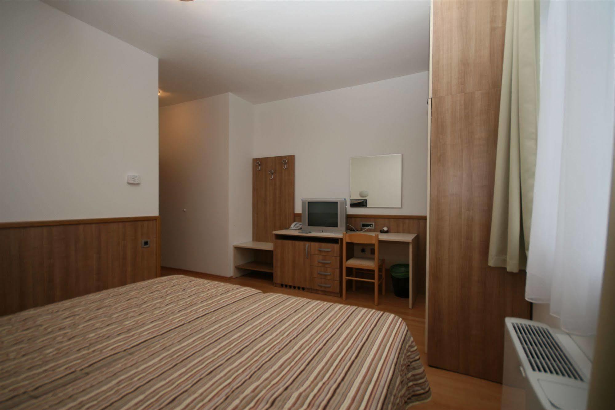 זאדאר Hotel Porto מראה חיצוני תמונה